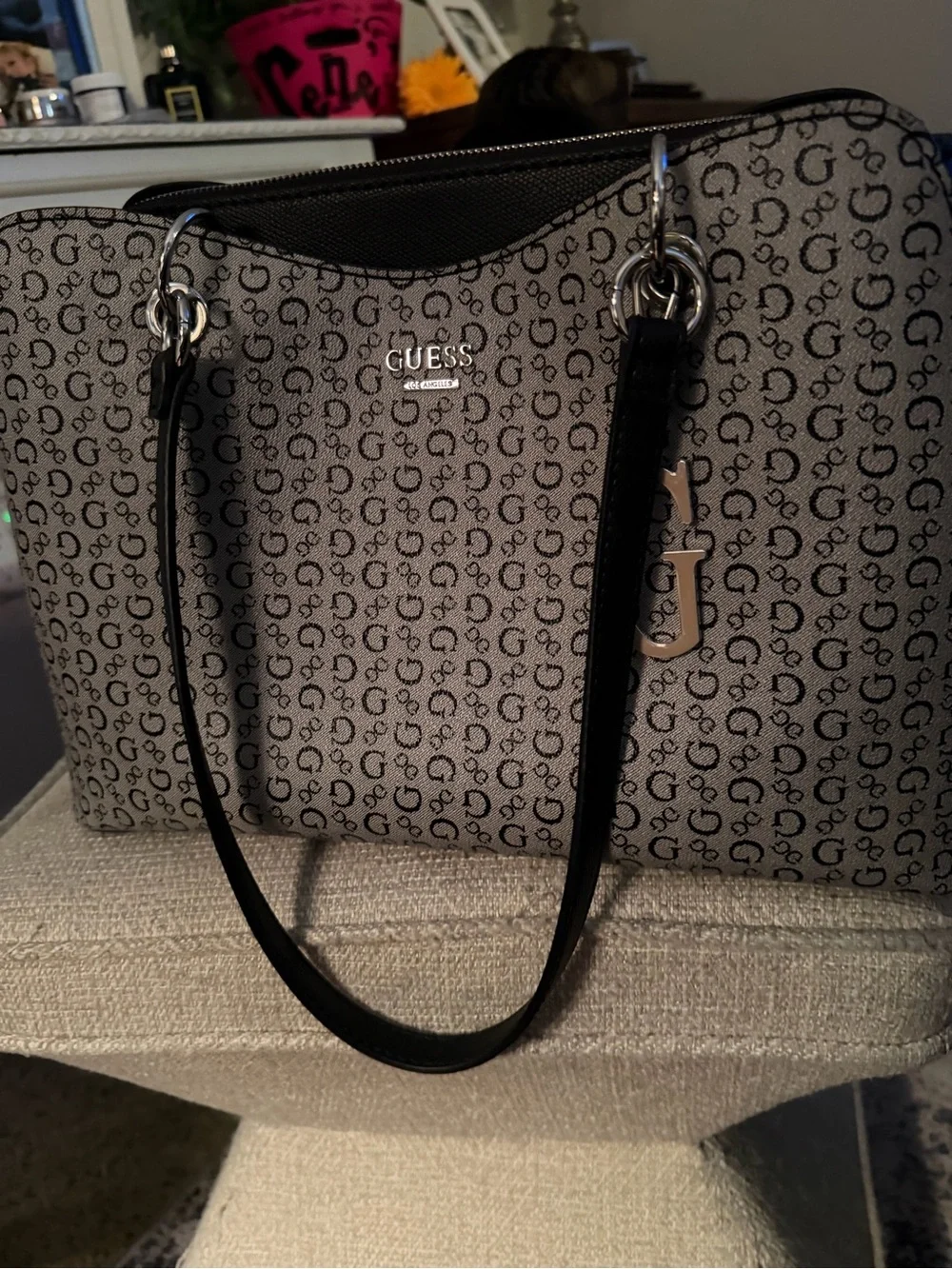 Guess classic large